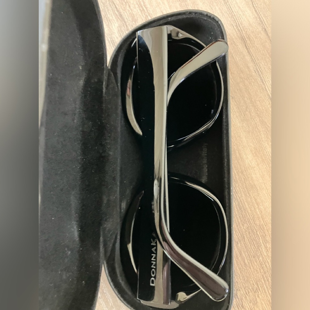 Donna Karan sun glasses - Picture 8 of 8
